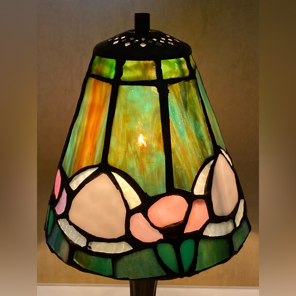 Handcrafted Stained Glass Table Lamp in Green & Pink - Picture 2 of 15